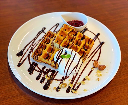 nijiirocafe-waffle