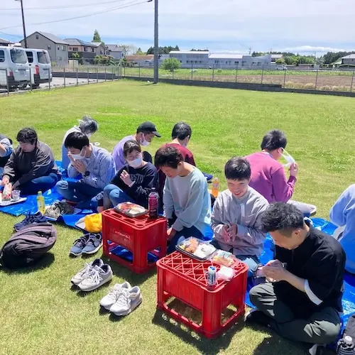 栄養バランスを考えて昼ごはんを選び終わり、楽しくお昼の時間。活動の様子